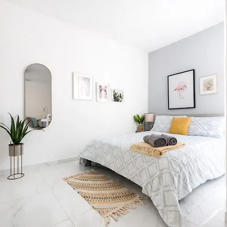Duplex Penthouse With 3-bedrooms And Terrace, Close To The Sea Apartment *