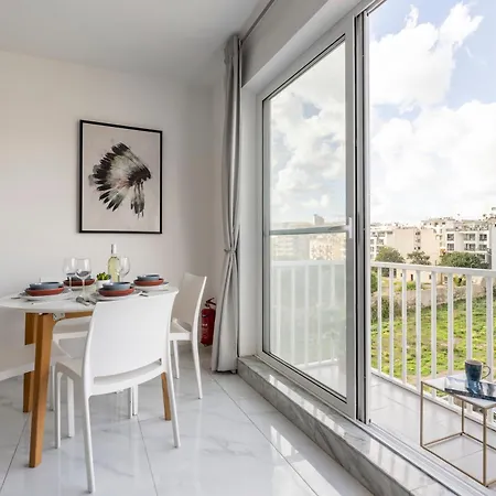 Duplex Penthouse With 3-bedrooms, 2 Sofa Beds And Terrace, Close To The Sea Gzira