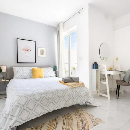 Duplex Penthouse With 3-Bedrooms And Terrace, Close To The Sea Gzira