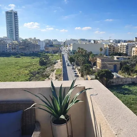 Duplex Penthouse With 3-Bedrooms And Terrace, Close To The Sea * Gzira